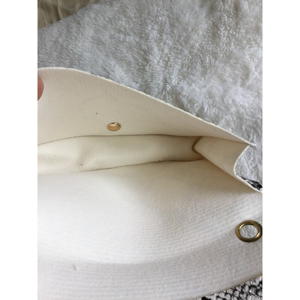 White Faux Snake Leather Metal Rings Gold Chain Crossbody Bag - Picture 10 of 16